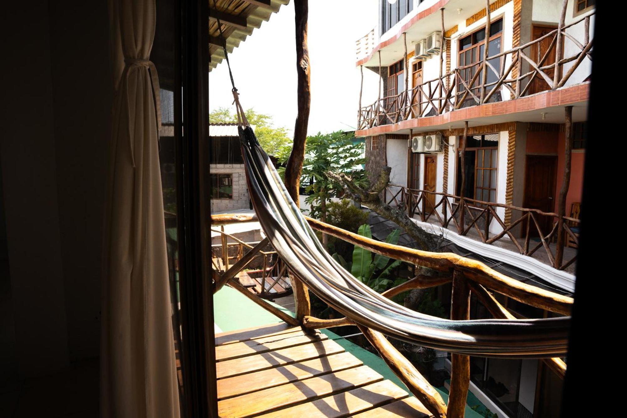 Hotel Miconia Puerto Baquerizo Moreno Bagian luar foto