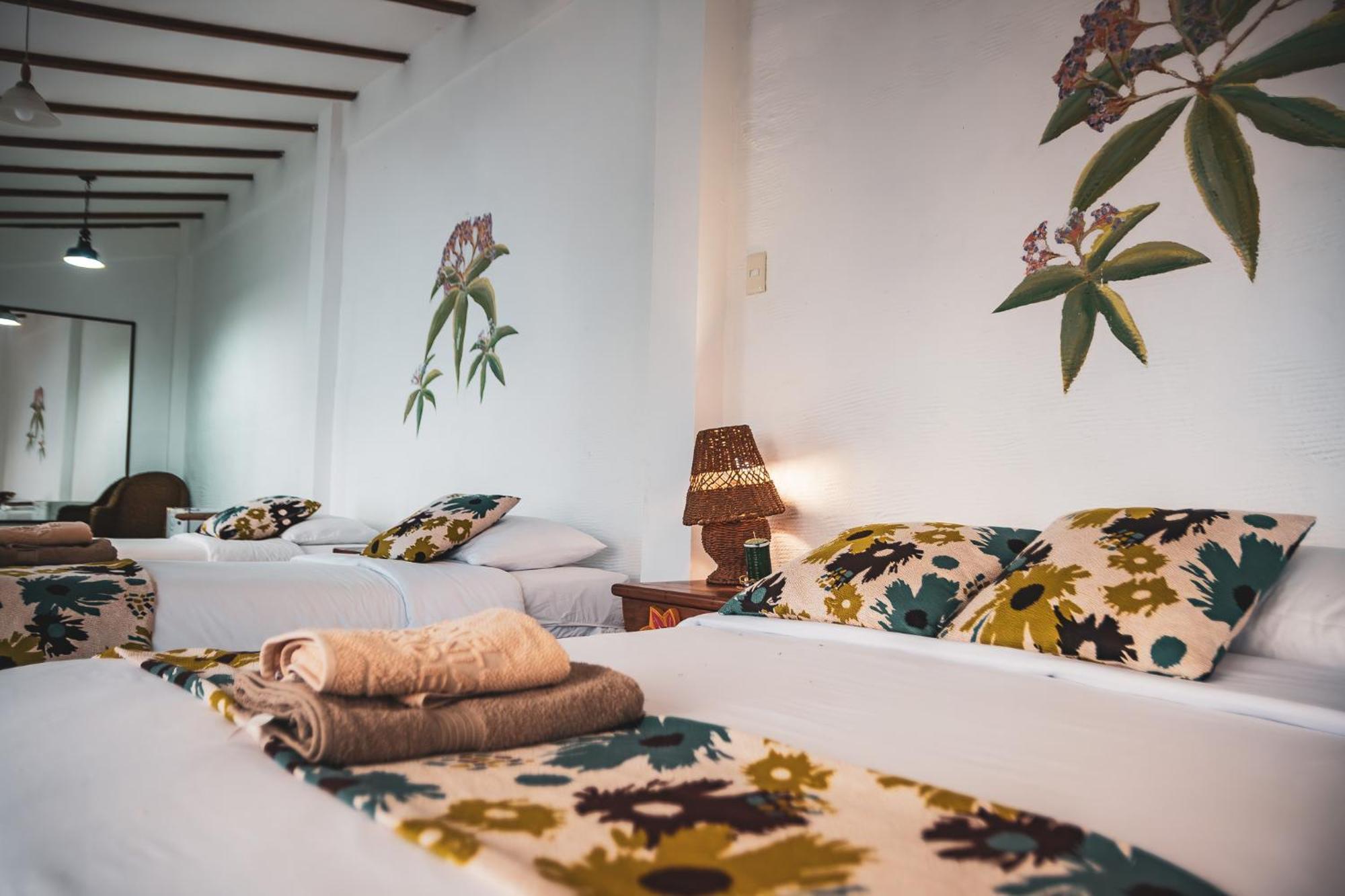 Hotel Miconia Puerto Baquerizo Moreno Bagian luar foto