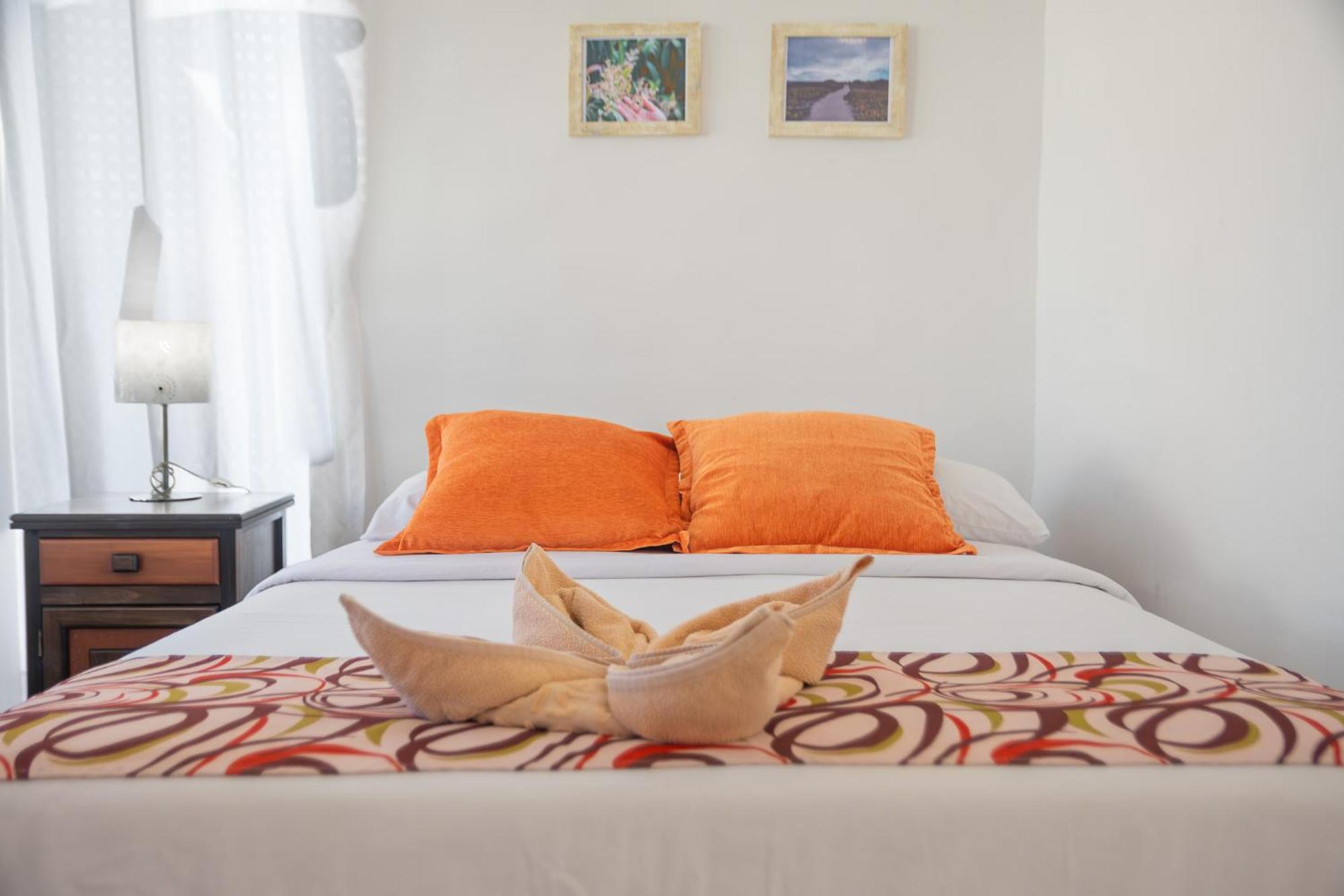 Hotel Miconia Puerto Baquerizo Moreno Bagian luar foto
