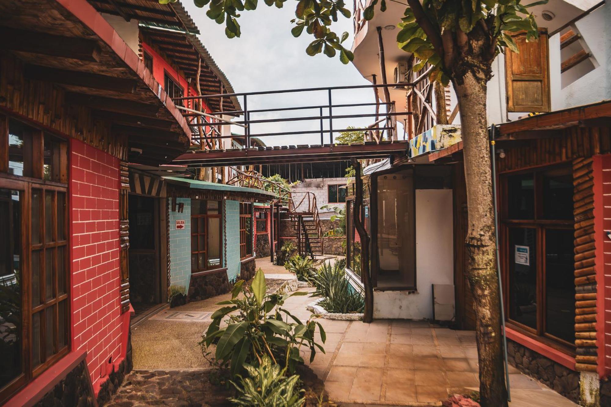 Hotel Miconia Puerto Baquerizo Moreno Bagian luar foto